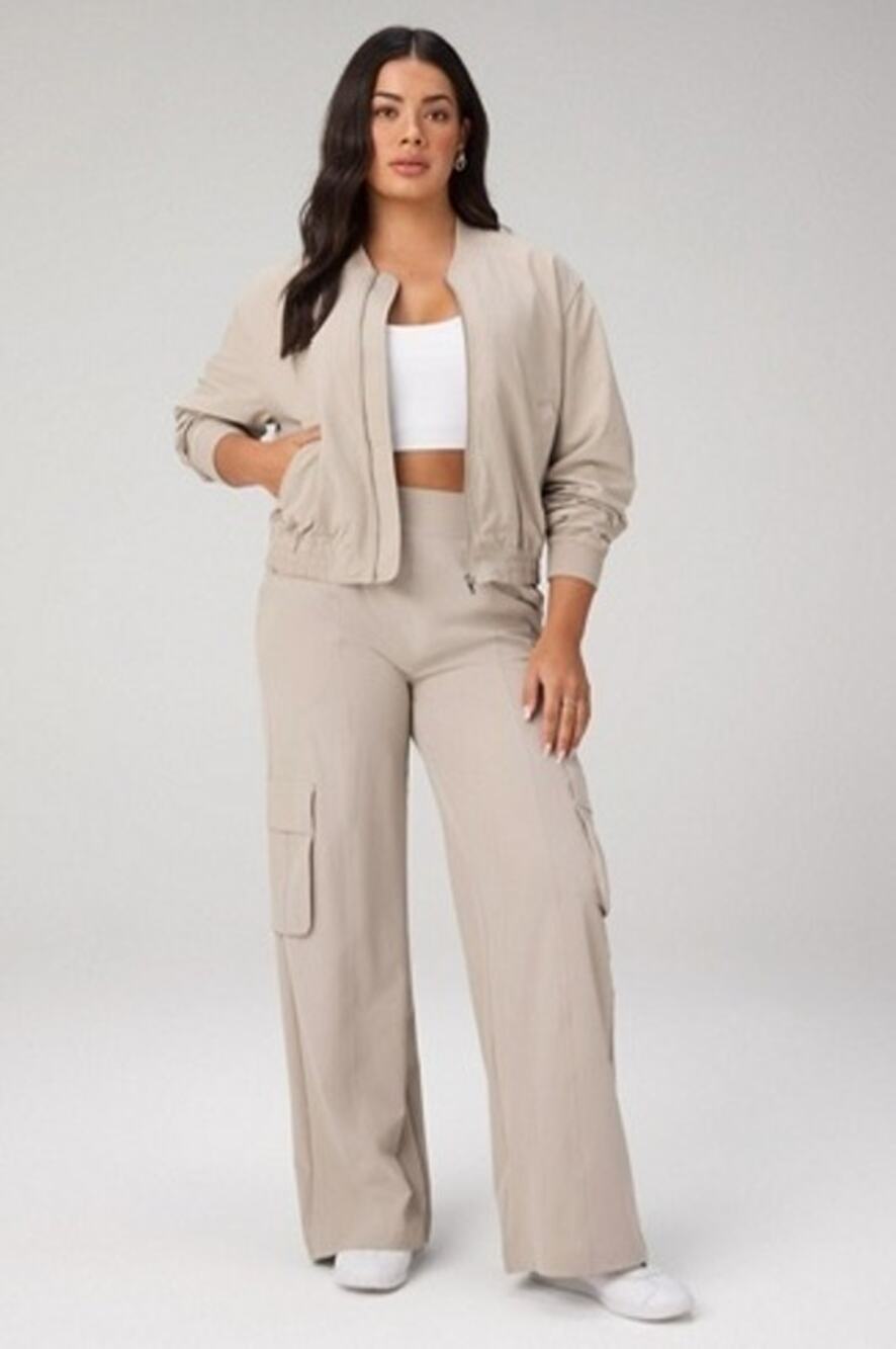 New Fabletics Downtown Wide Leg Cargo Pant Khaki Women’s size M